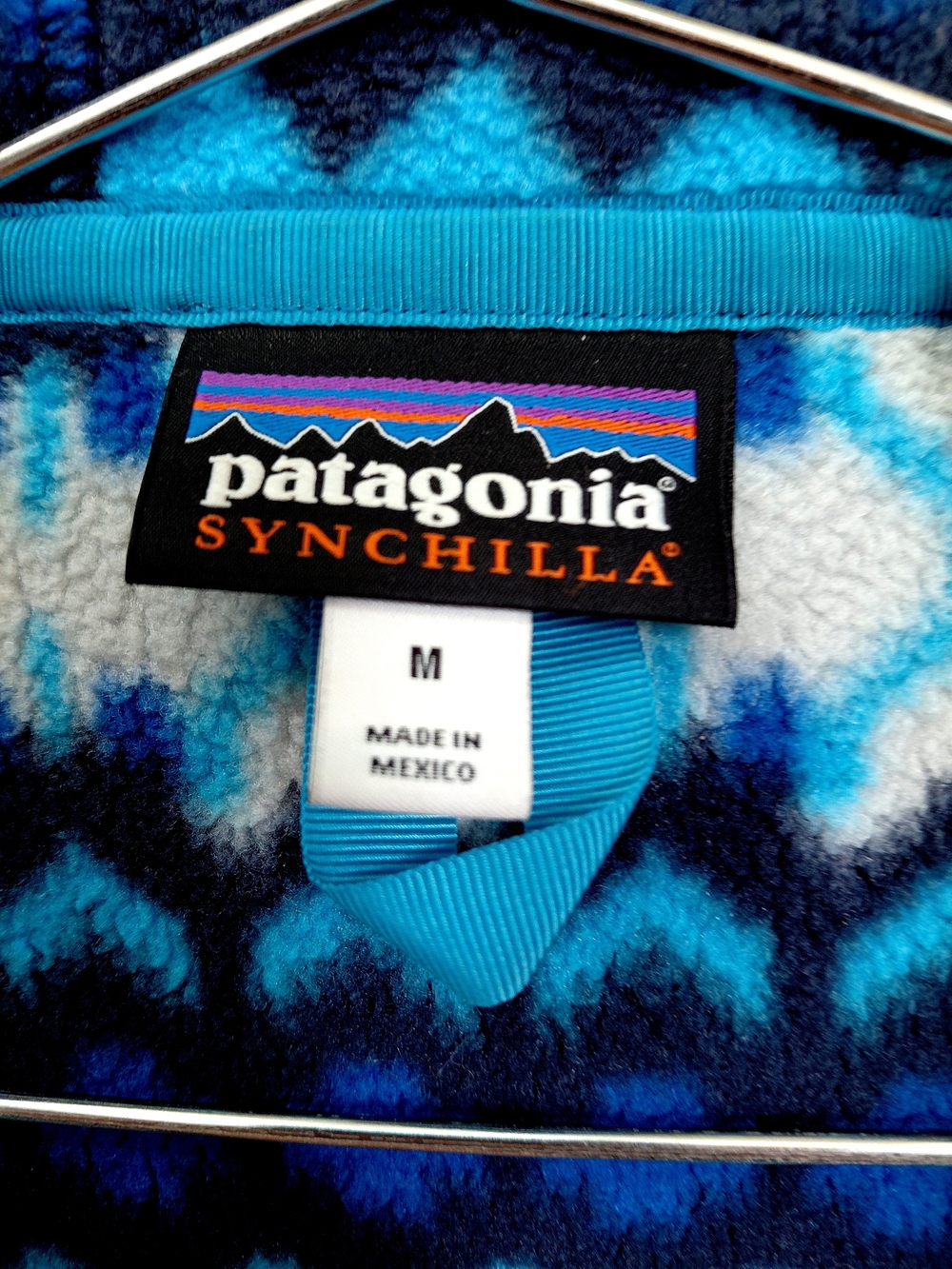 Patagonia ~ M Blue And White Patterned Fleece Jacket - Picture 10 of 11